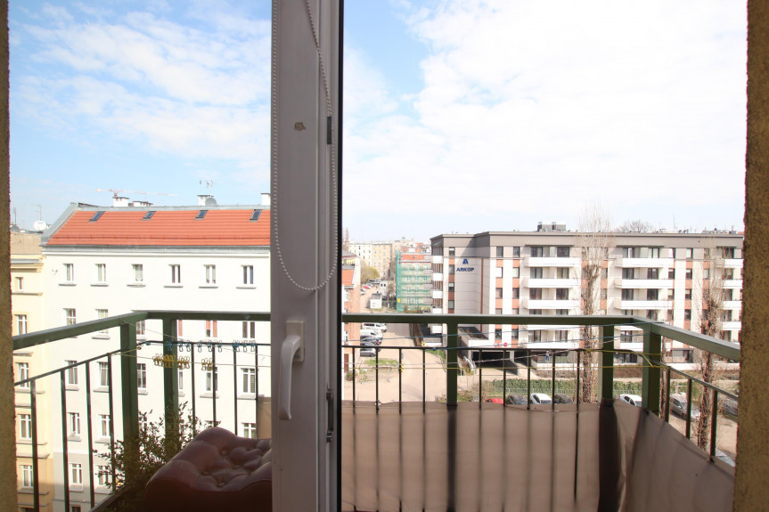 Wrocław, Wrocław-Krzyki, Krzyki, Komuny Paryskiej, 53 m2 w centrum. Ogrz. miejskie, winda, parking