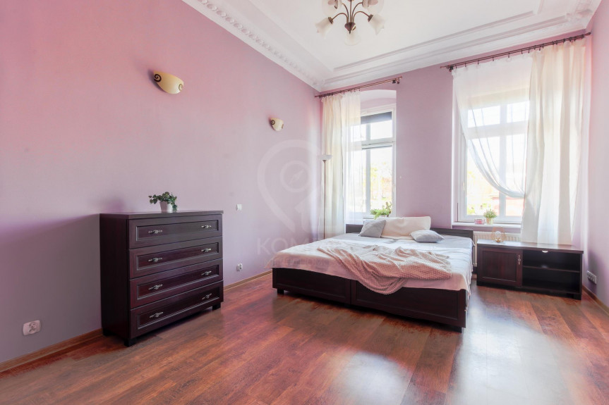 Wrocław, Wrocław-Śródmieście, pl. Powstańców Wielkopolskich, 2-pok | możliwość 3 pok| dwustronne | Nadodrze
