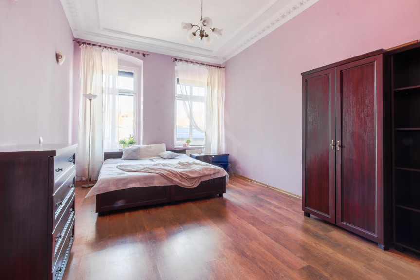 Wrocław, Wrocław-Śródmieście, pl. Powstańców Wielkopolskich, 2-pok | możliwość 3 pok| dwustronne | Nadodrze