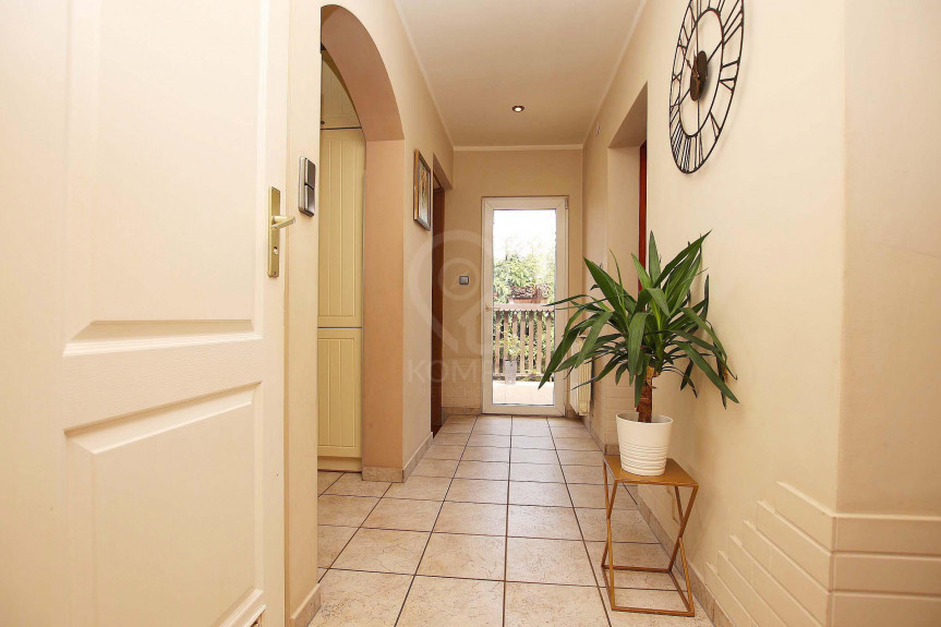 Wrocław, Wrocław-Psie Pole, Zakrzów, Stoczniowa, 5 POK.| GARAŻ| OGRÓD | PĘTLA AUTOBUSOWA