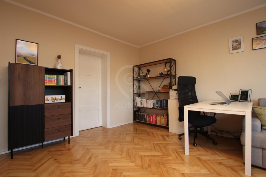 Wrocław, Wrocław-Krzyki, Księże Małe, Chorzowska, Cisza, spok&oacute;j, dojazd do centrum w 15min tramwajem