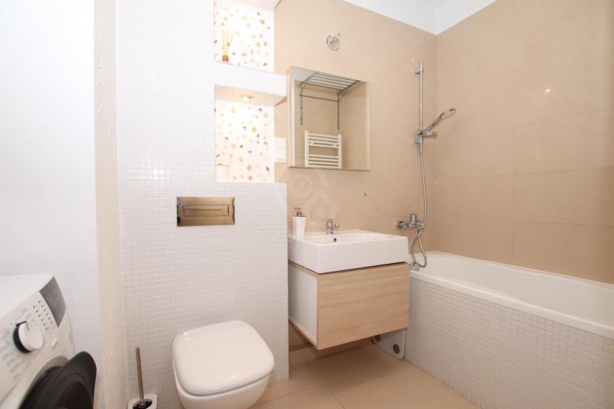 Wrocław, Wrocław-Krzyki, Wojszyce, Klasztorna, 3 pokoje | Jasne | Zadbane | Dwustronne | Spok&oacute;j